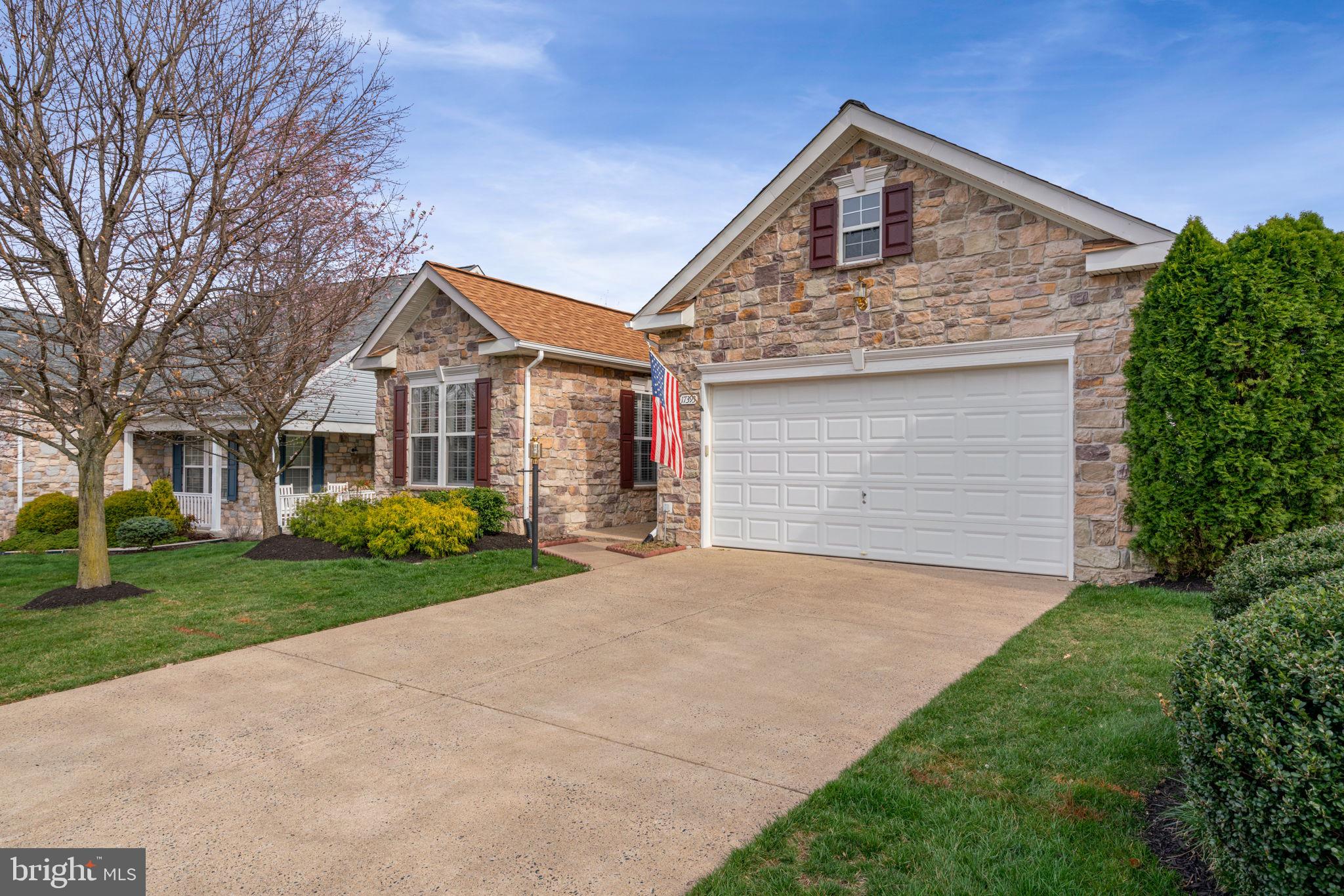 FOUR SEASONS IN HISTORIC VIRGINIA - Residential