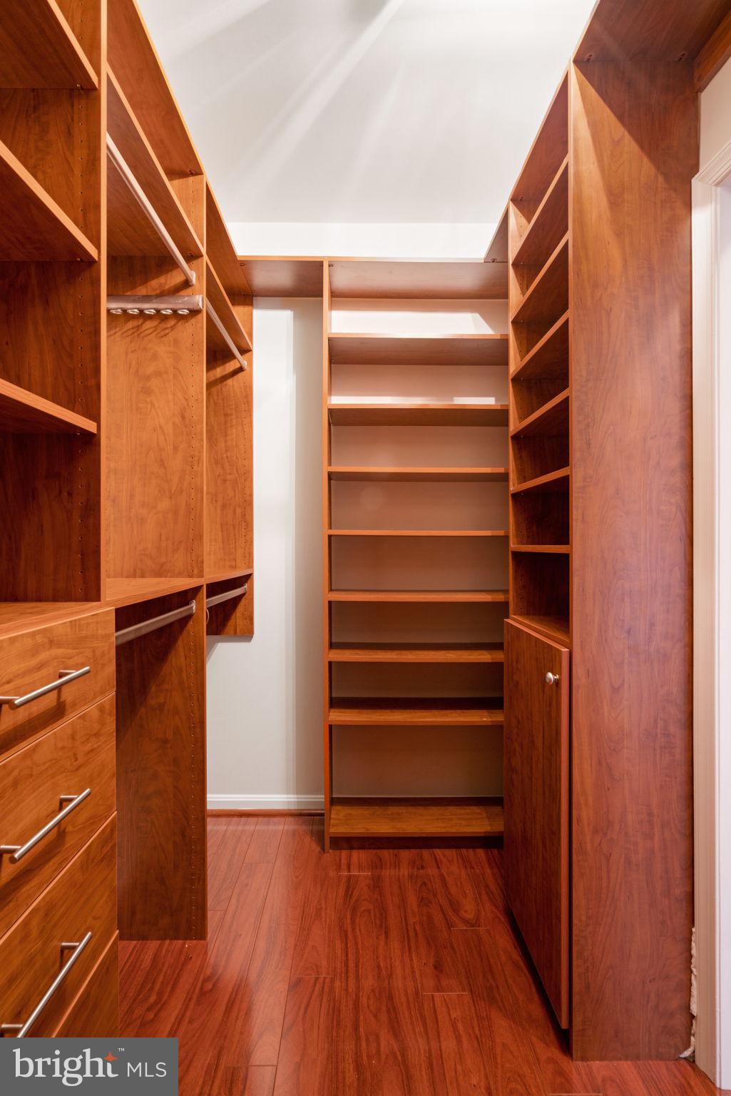 FOUR SEASONS IN HISTORIC VIRGINIA - Residential