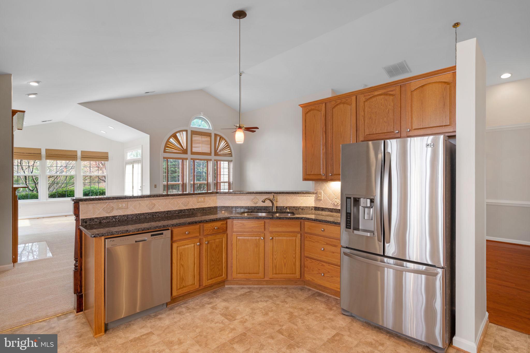 FOUR SEASONS IN HISTORIC VIRGINIA - Residential