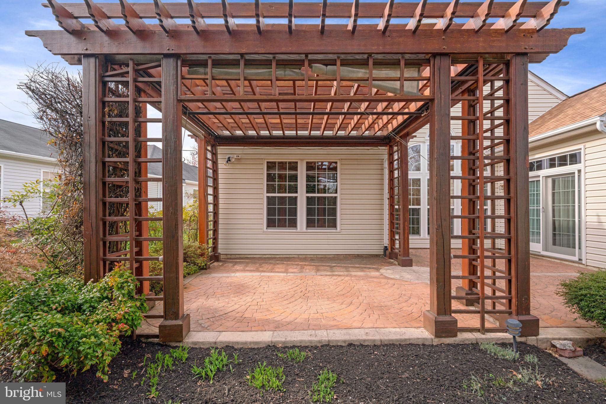 FOUR SEASONS IN HISTORIC VIRGINIA - Residential