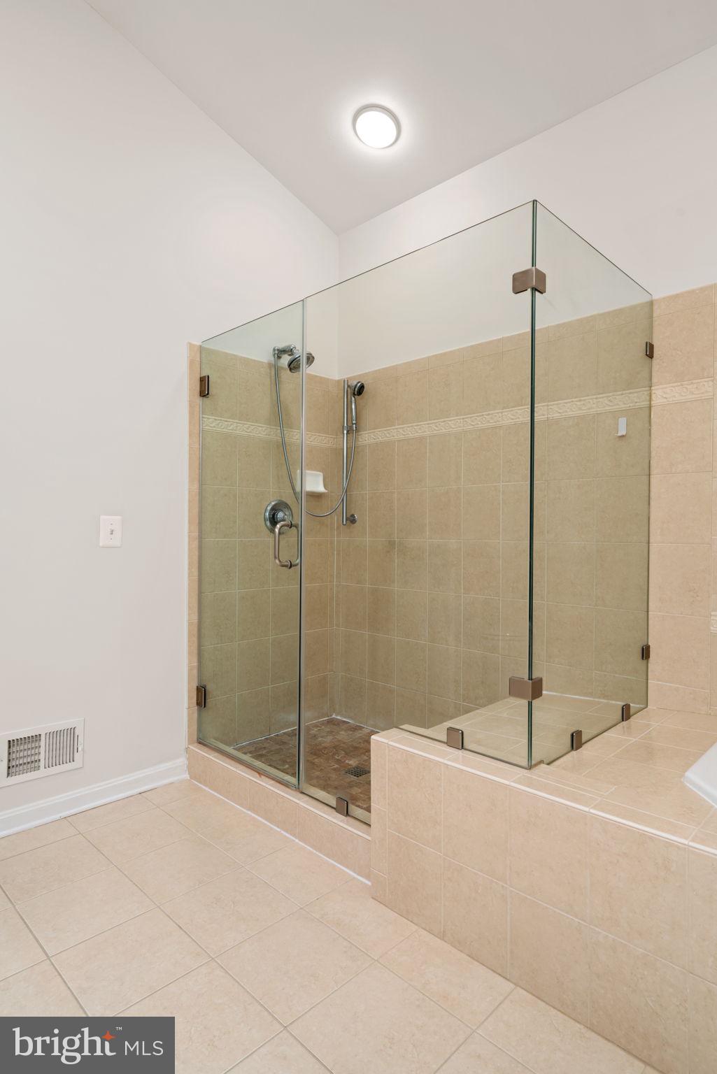 FOUR SEASONS IN HISTORIC VIRGINIA - Residential