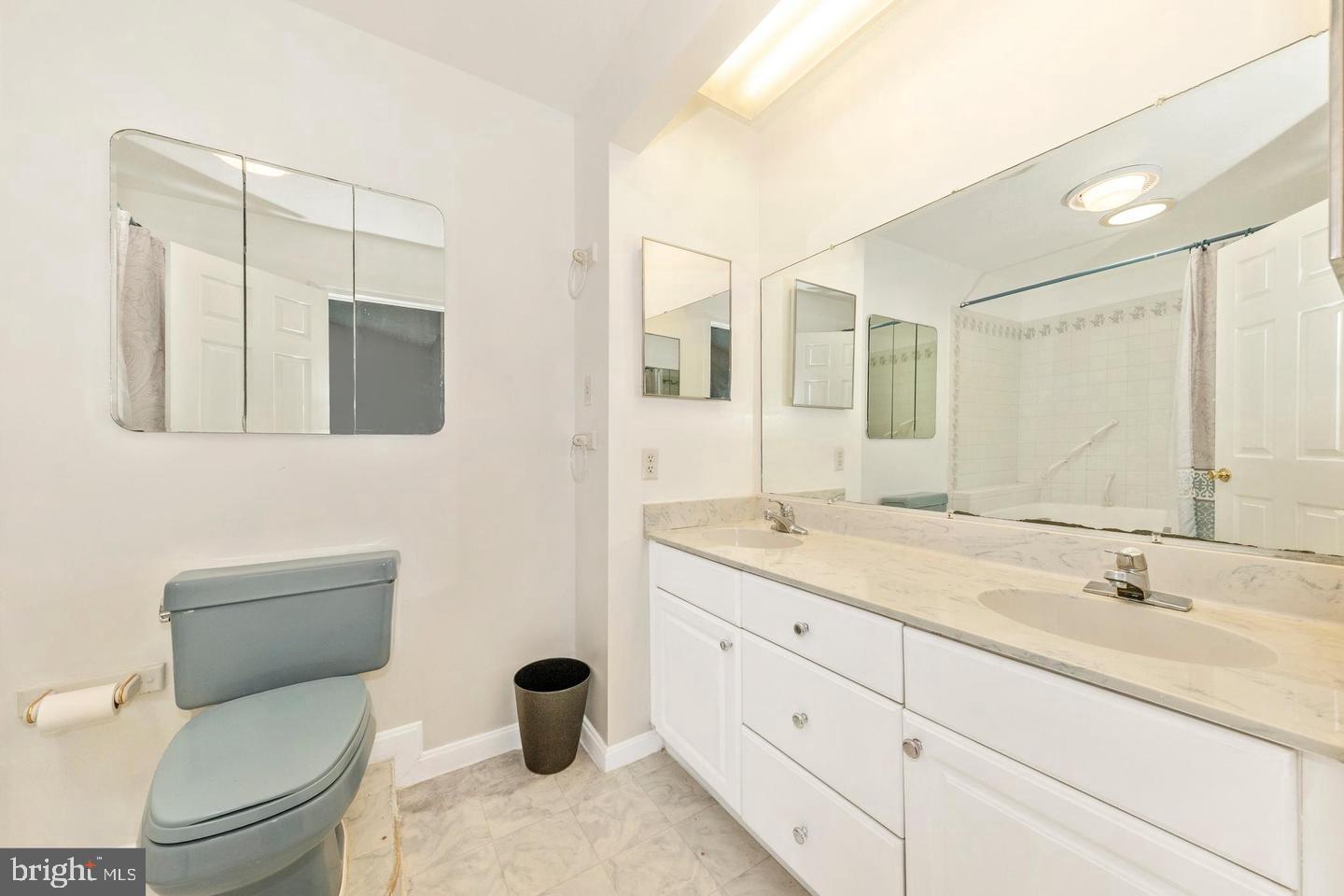 FOXCROFT MEADOWS - Residential