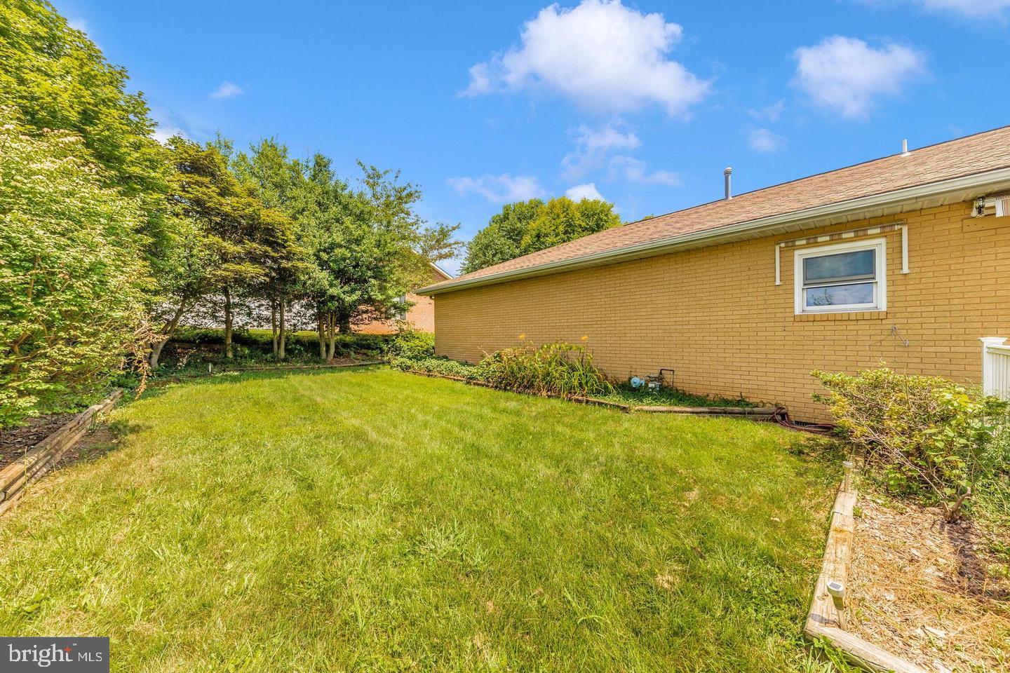 FOXCROFT MEADOWS - Residential