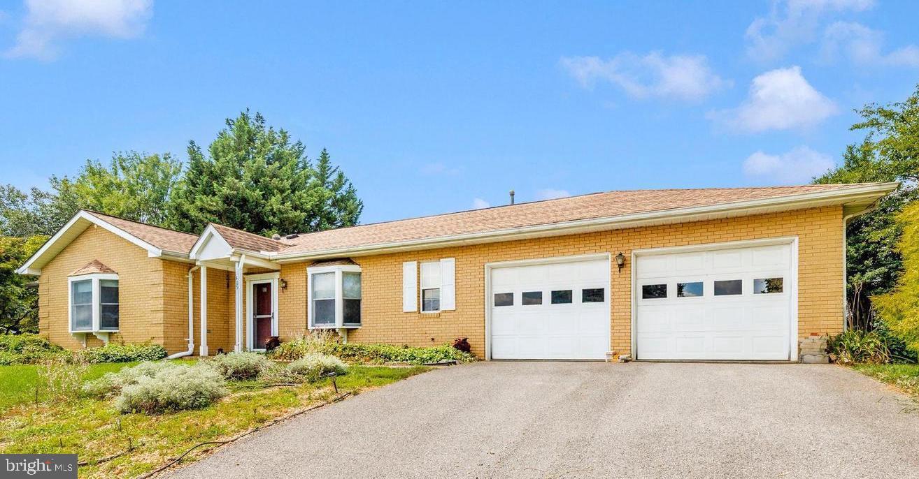 FOXCROFT MEADOWS - Residential