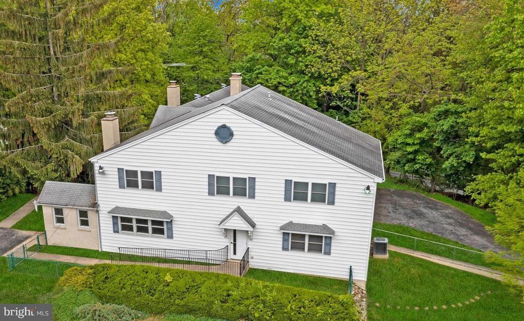 Photo of 529 W Uwchlan Avenue, DOWNINGTOWN, PA 19335 (MLS # PACT2107636)