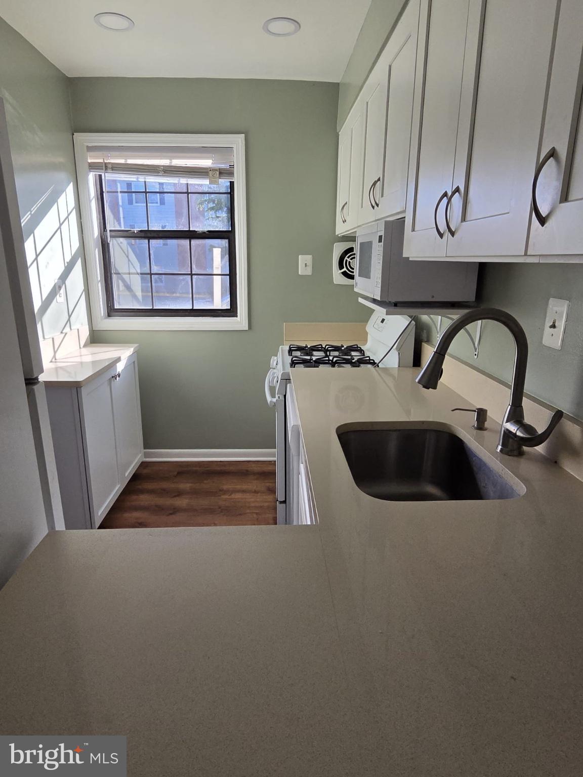 11126 SNUG HAVEN LANE