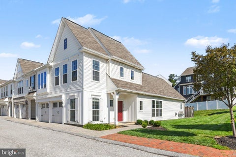 Townhouse For Sale - 3110 Grove Court<br/> Cumberland County, MECHANICSBURG, PA 17055