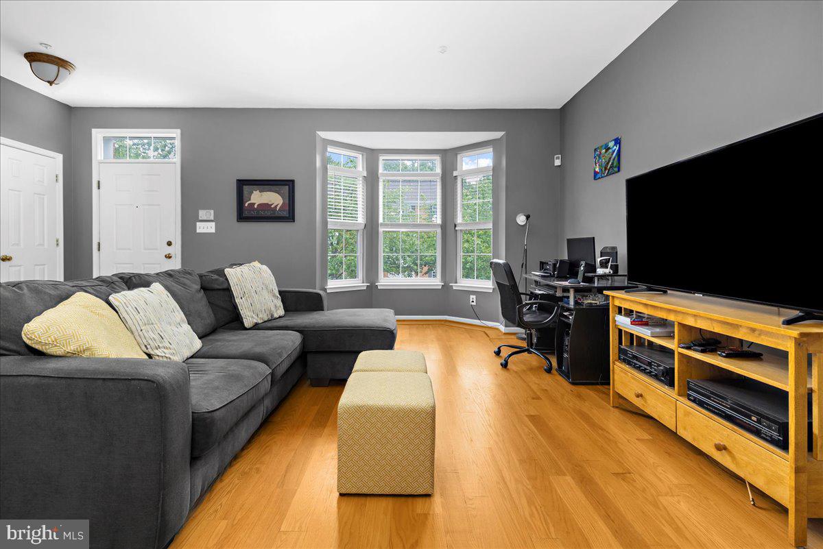 3765 GLEBE MEADOW WAY