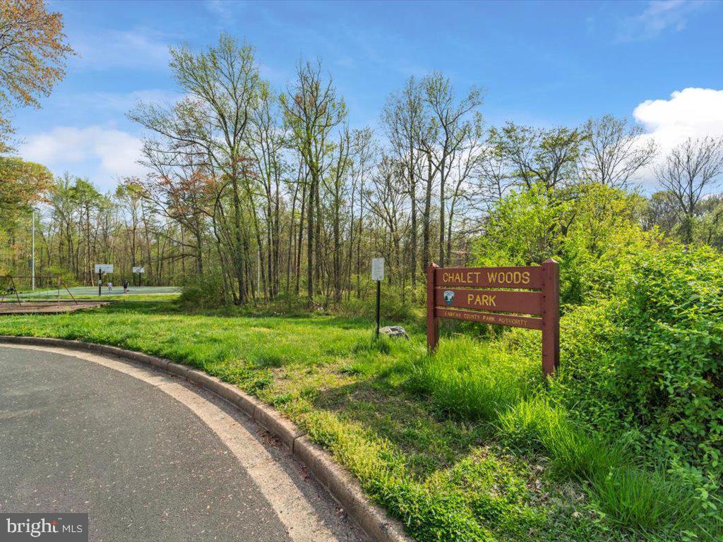 COUNTRY CLUB MANOR - Residential