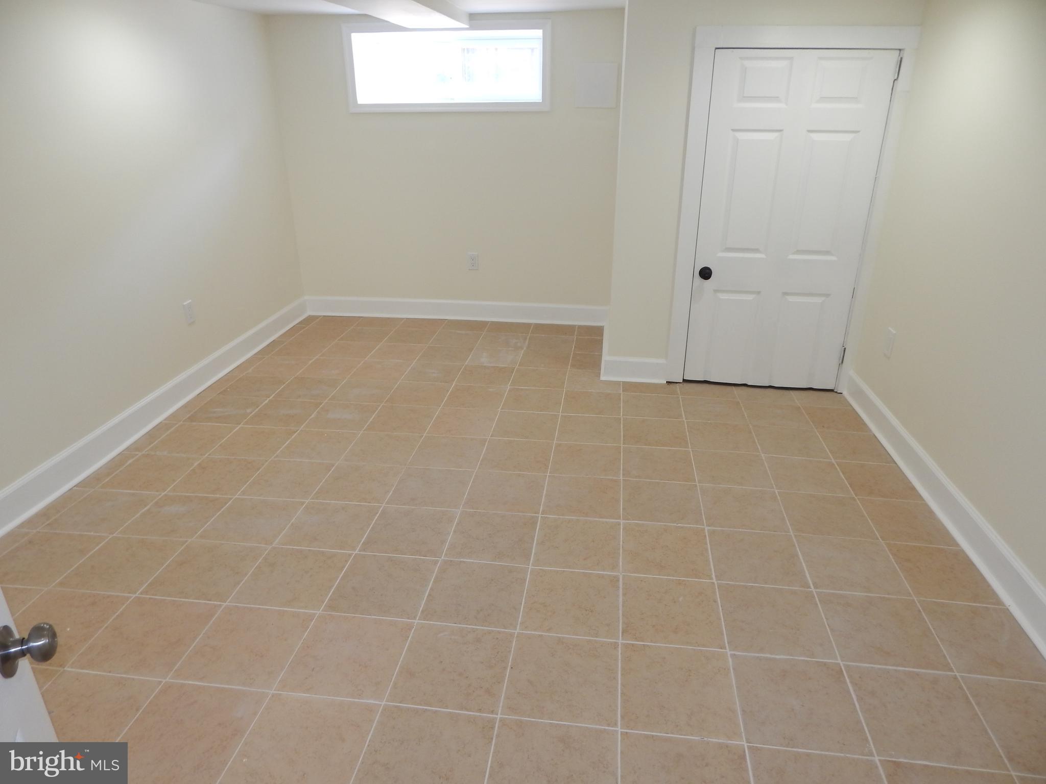 ELLWOOD PARK - Residential