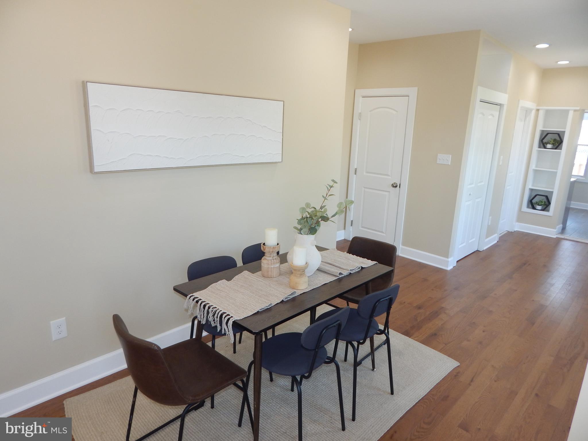 ELLWOOD PARK - Residential