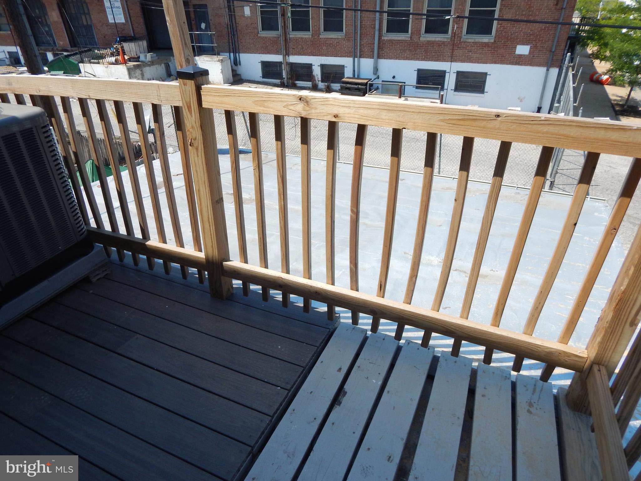 ELLWOOD PARK - Residential