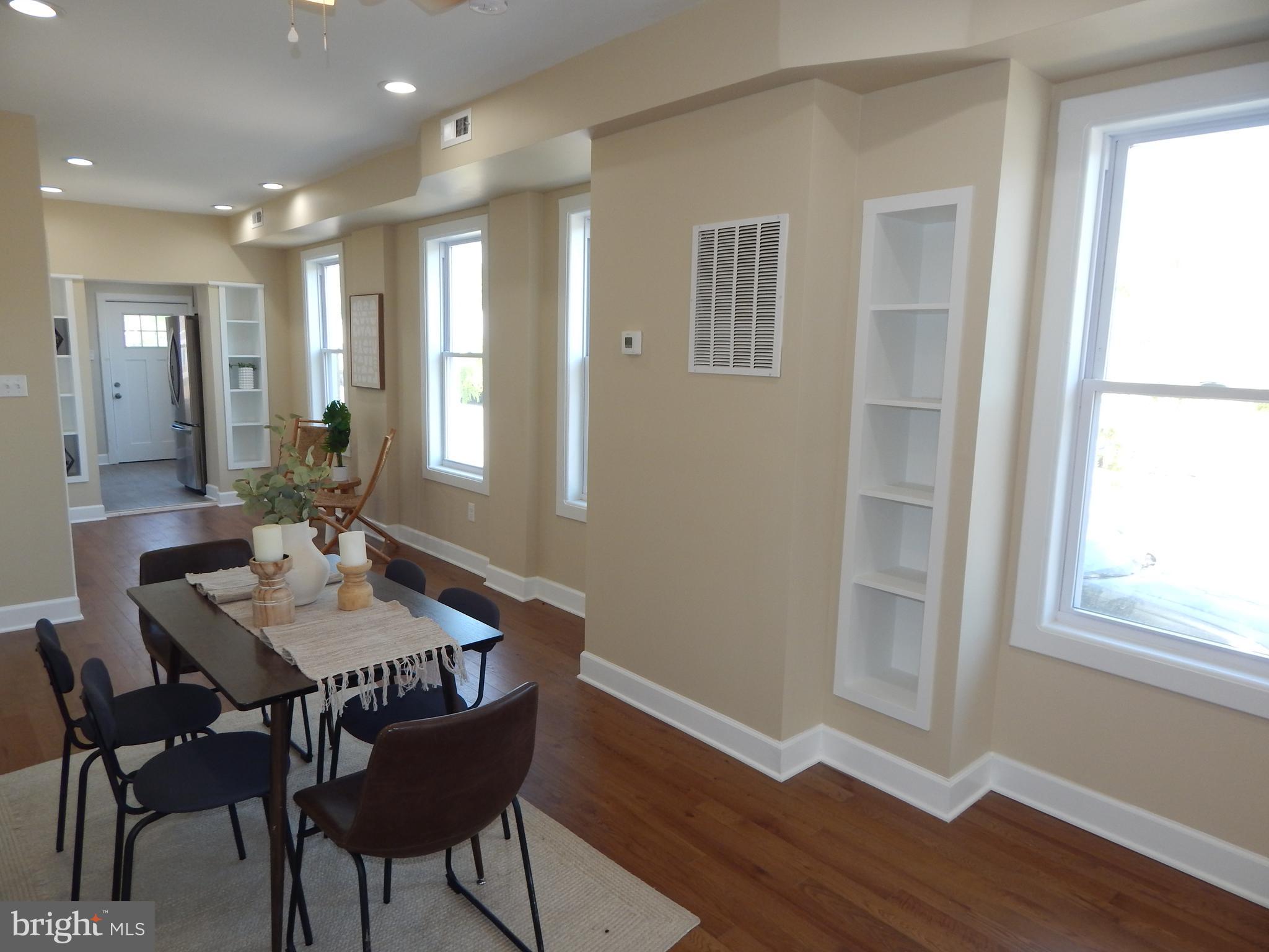 ELLWOOD PARK - Residential