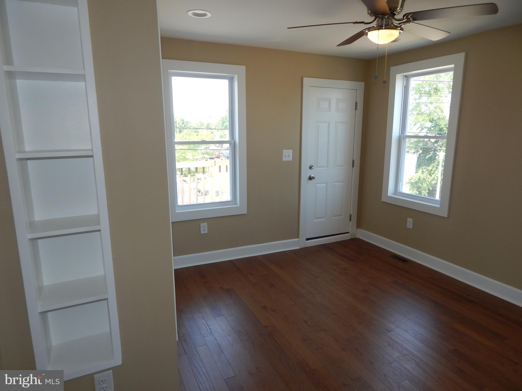ELLWOOD PARK - Residential