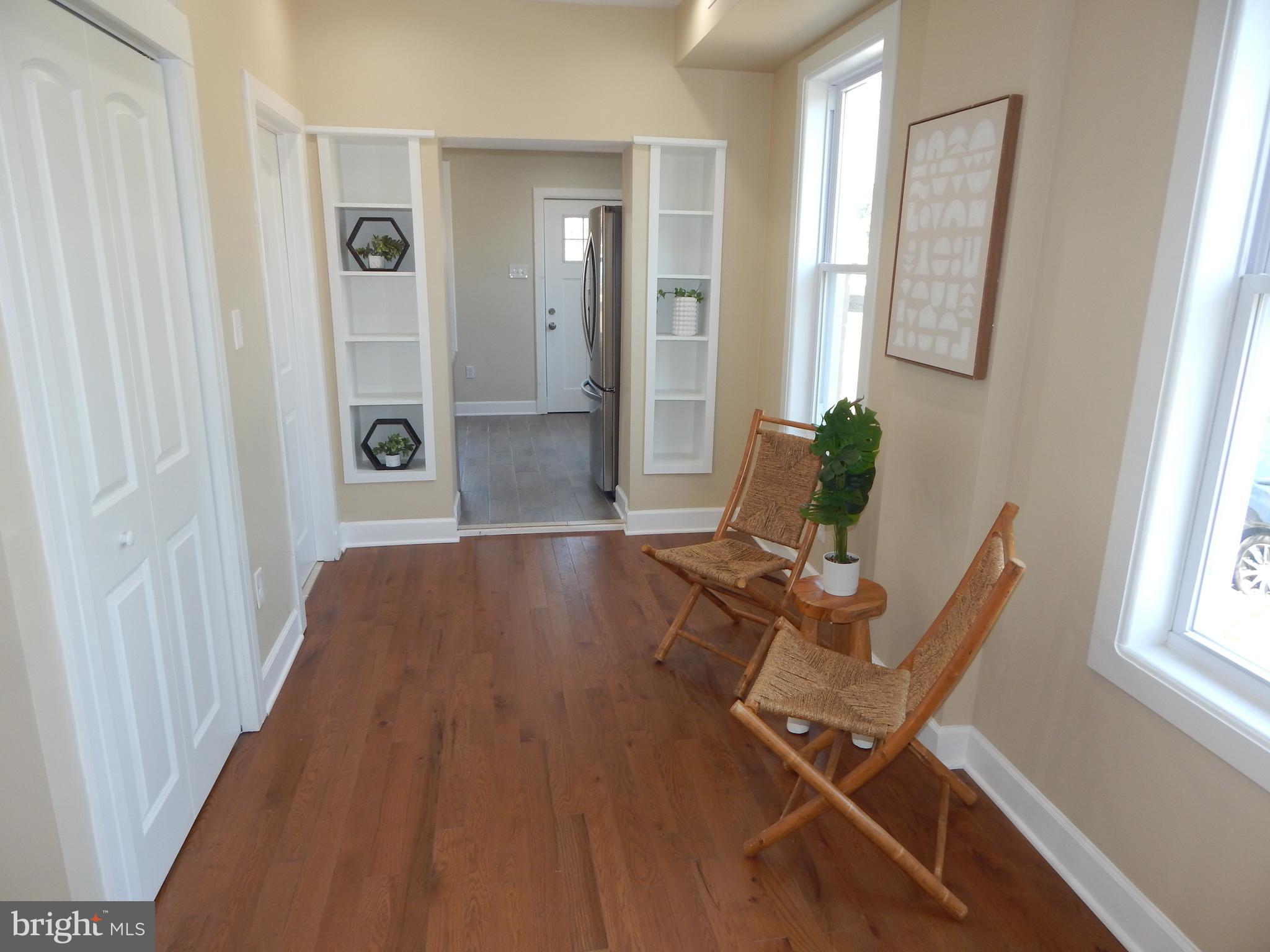 ELLWOOD PARK - Residential