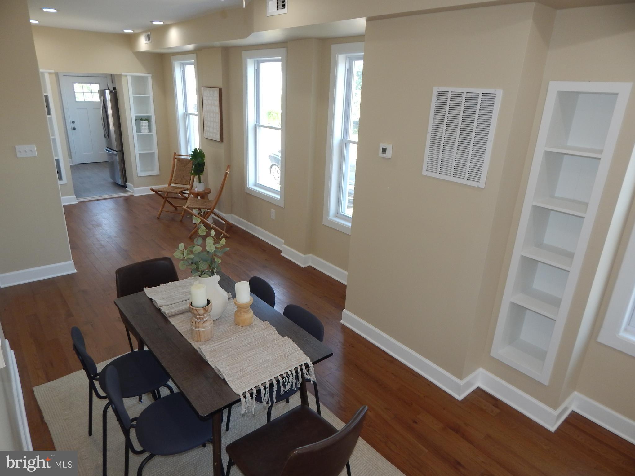 ELLWOOD PARK - Residential