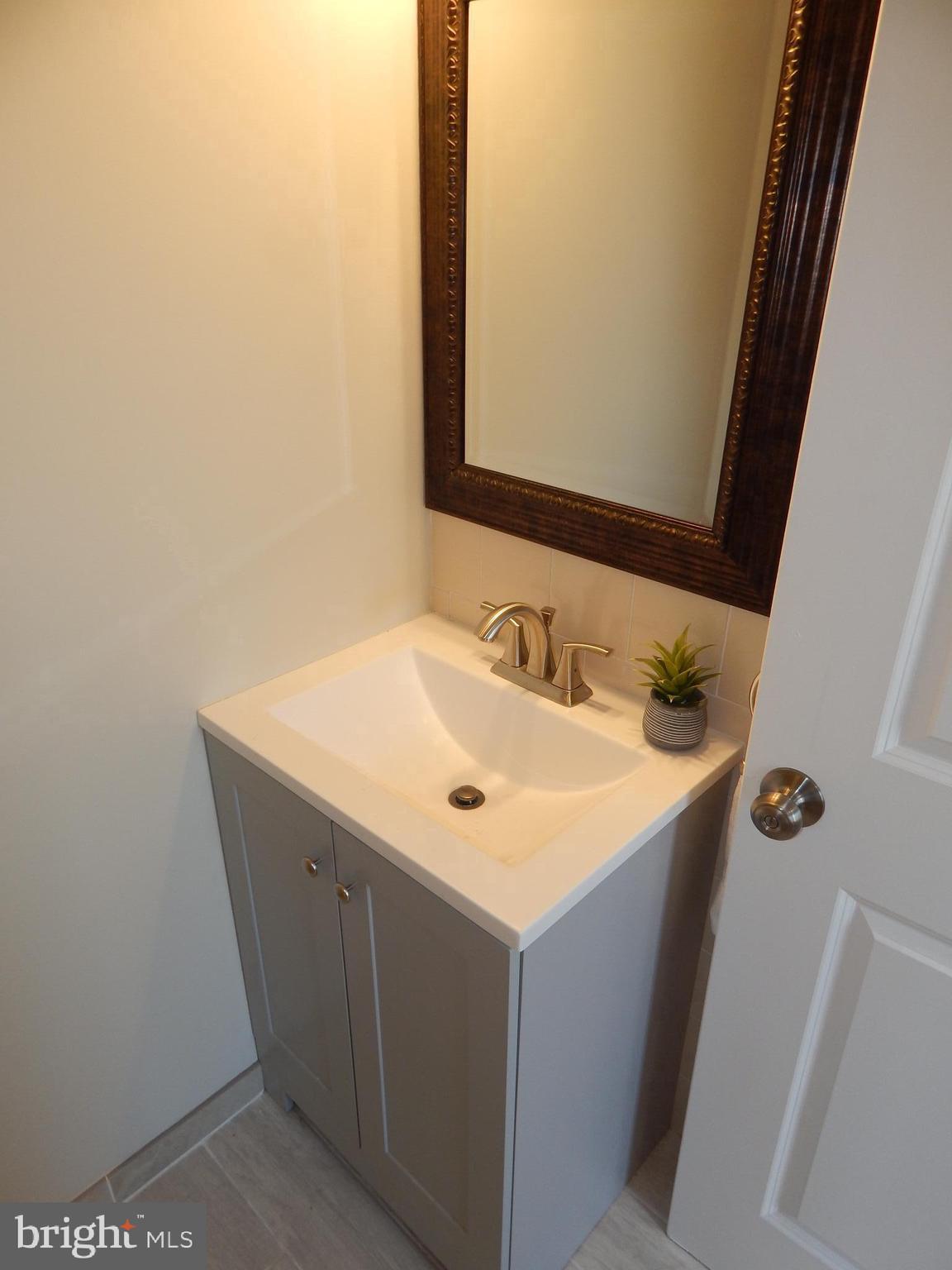 ELLWOOD PARK - Residential