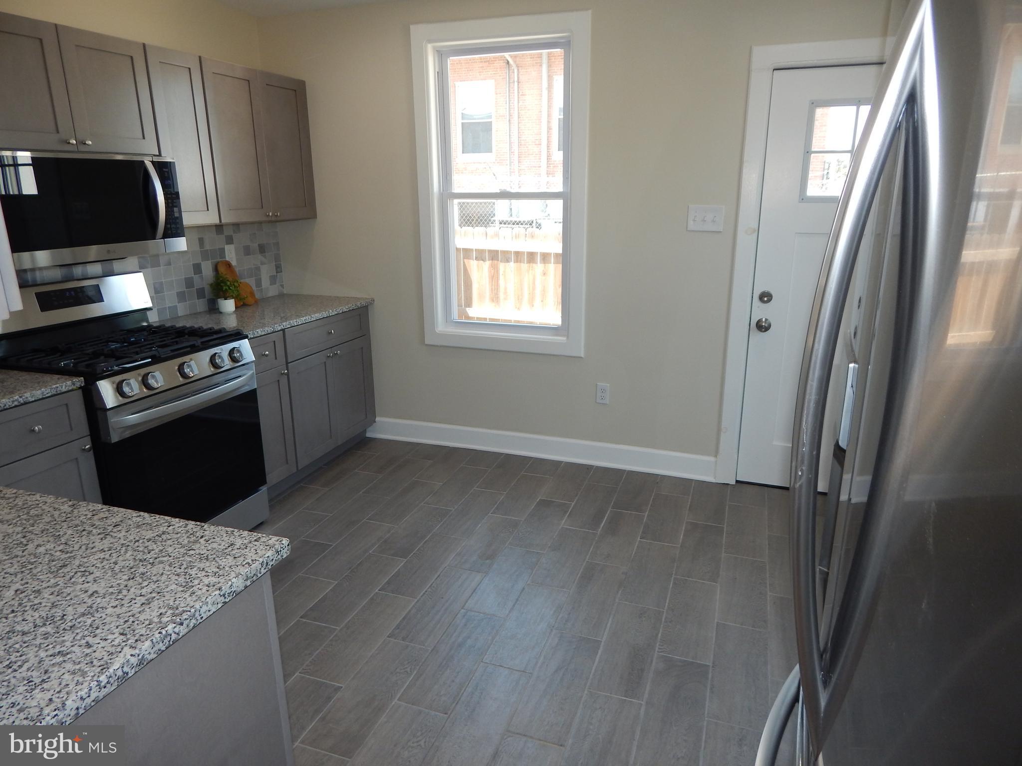 ELLWOOD PARK - Residential