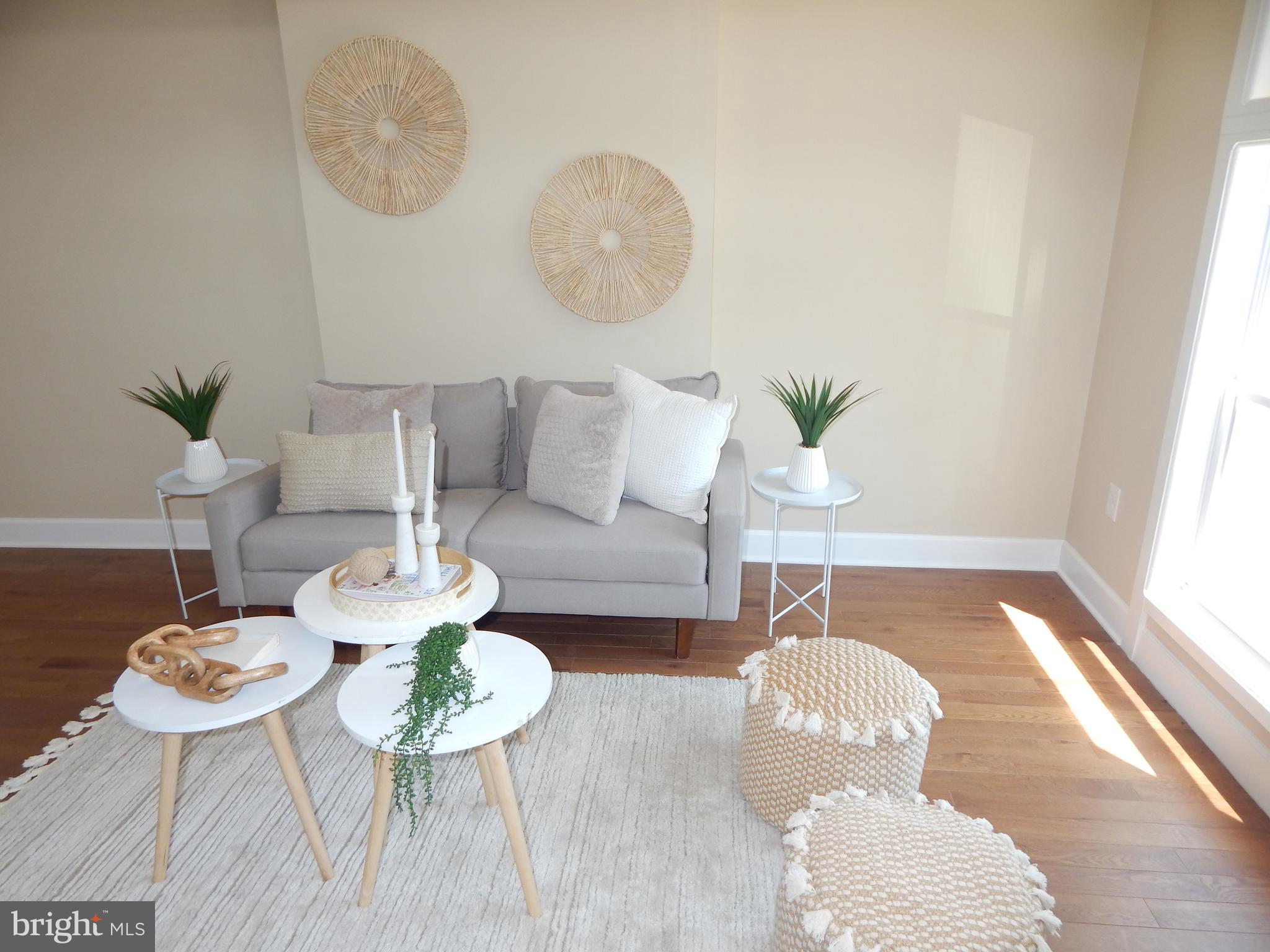 ELLWOOD PARK - Residential