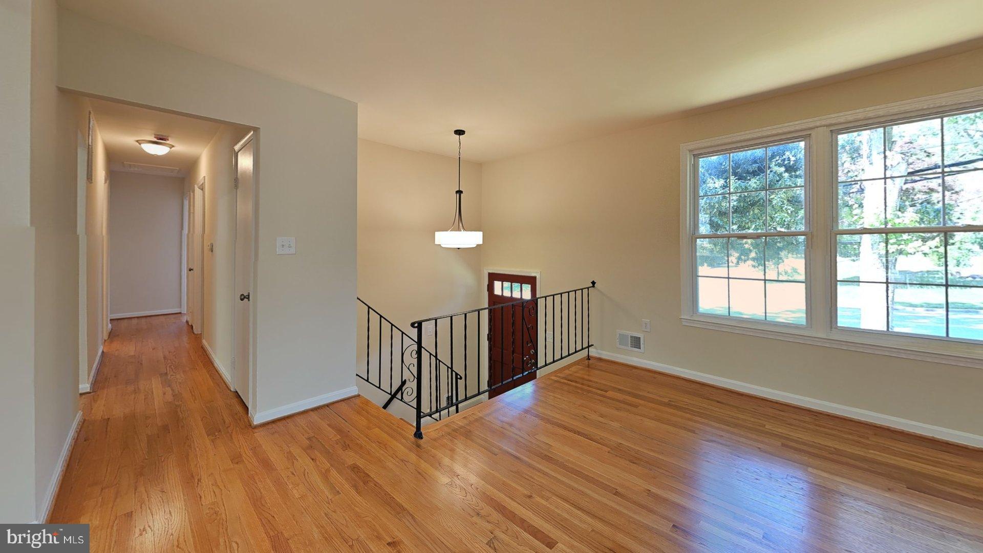 5006 ROBLEE DRIVE