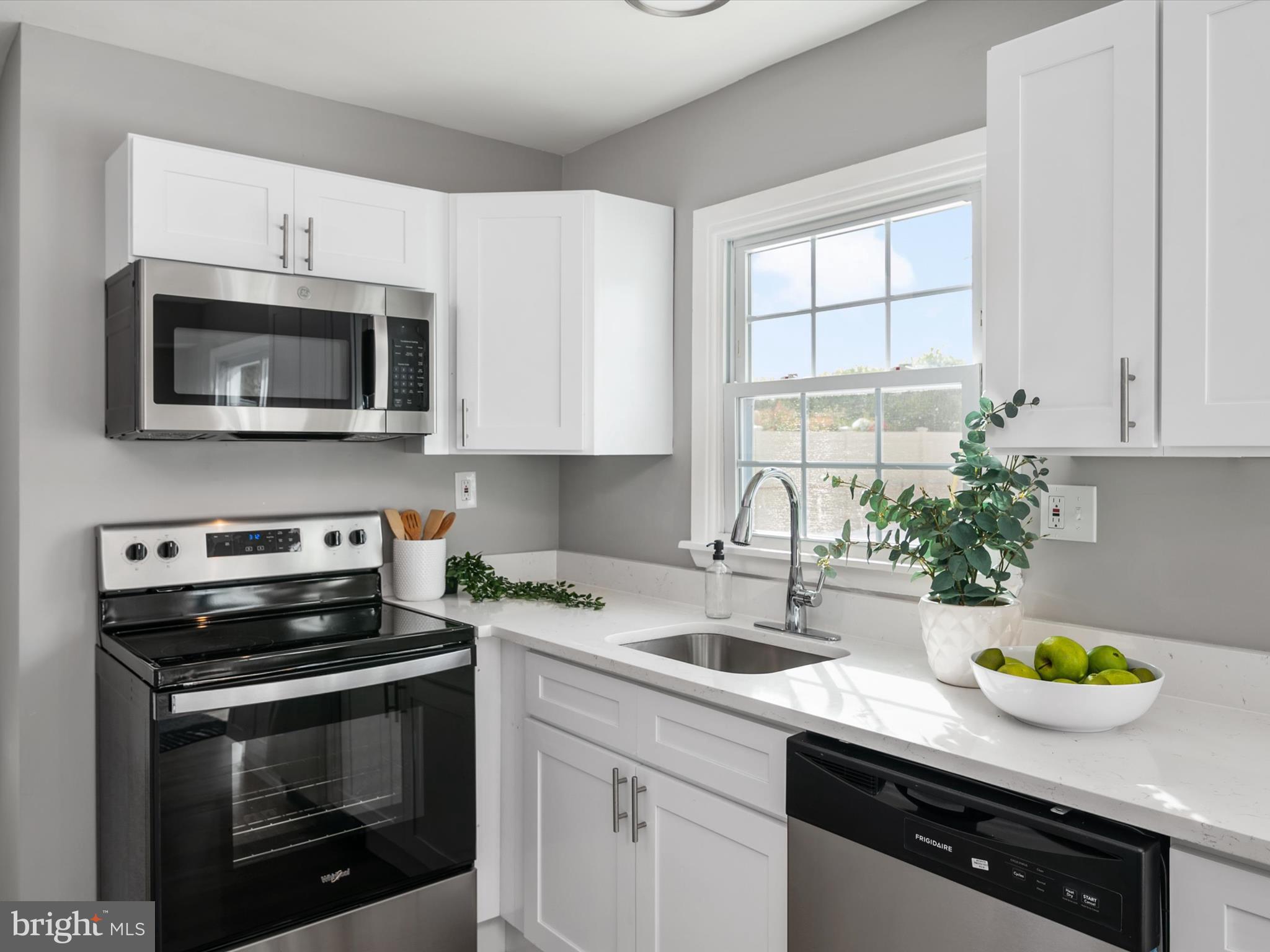 FOXHILL AT BELAIR - Residential