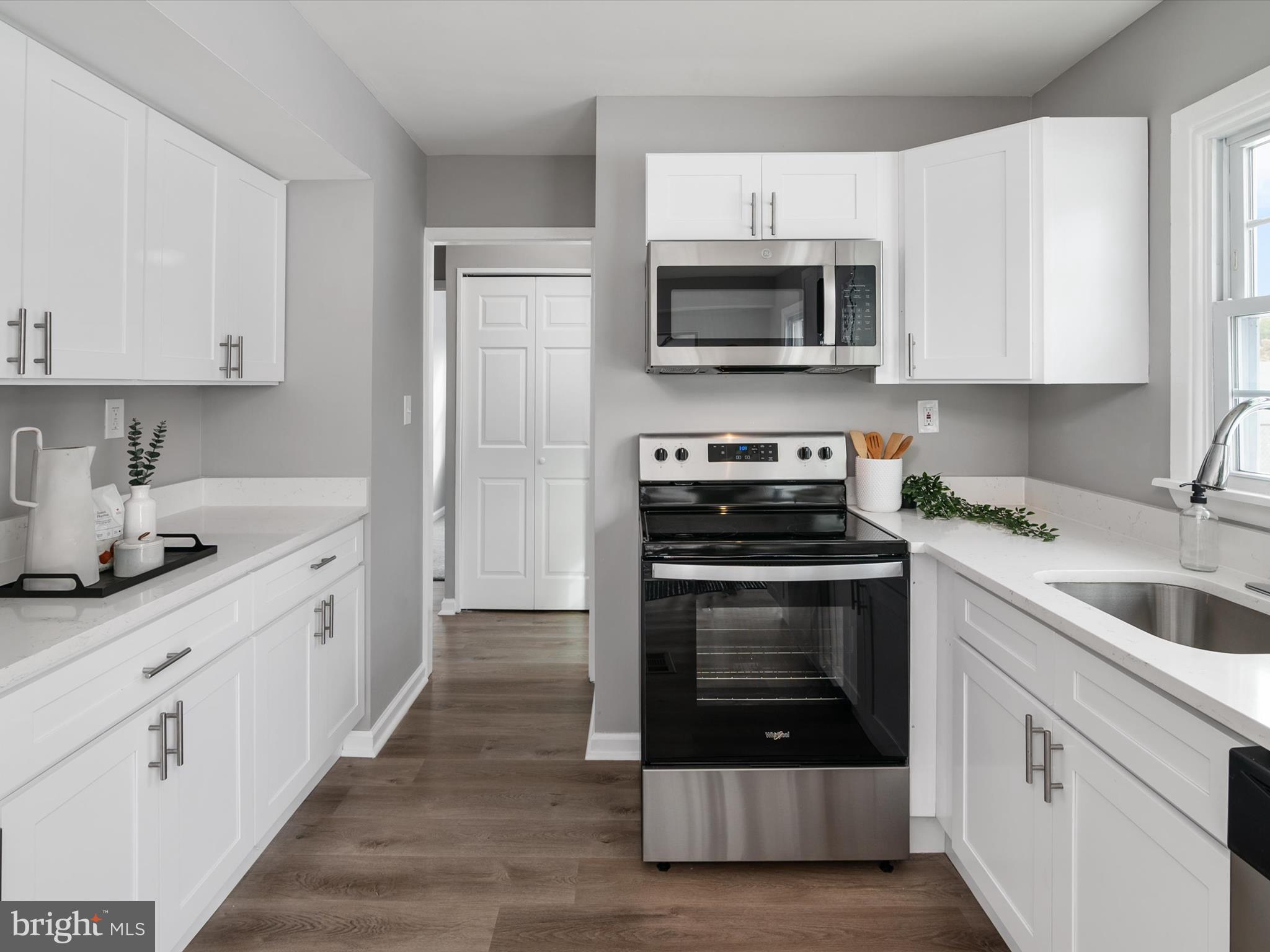 FOXHILL AT BELAIR - Residential