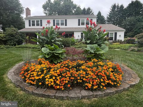 Homes For Sale - 4 Treemont Drive<br/> MALVERN, PA 19355