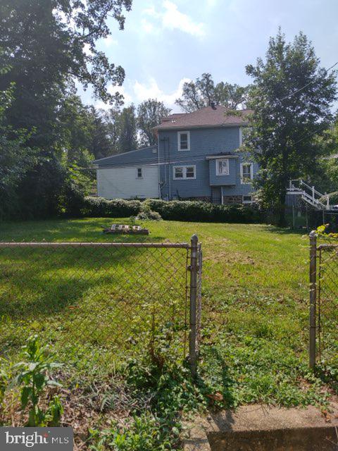 LARCHMONT - Residential