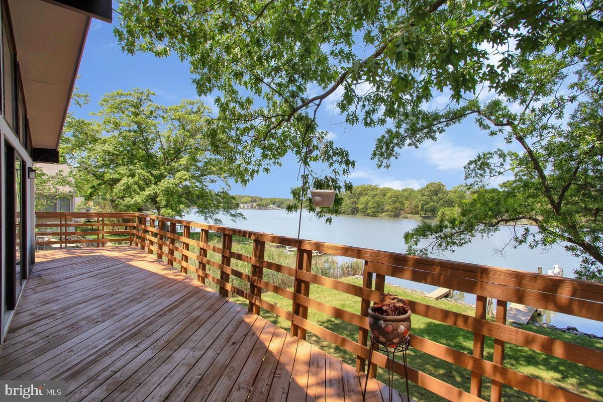 DEALE BEACH - Residential