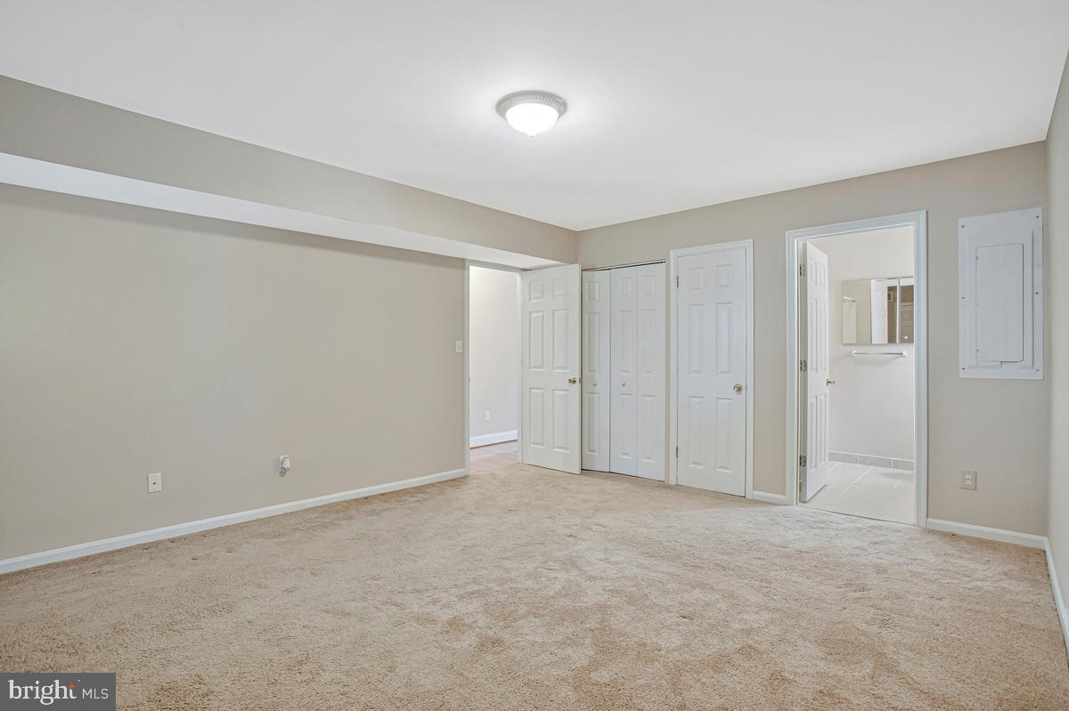 DEALE BEACH - Residential