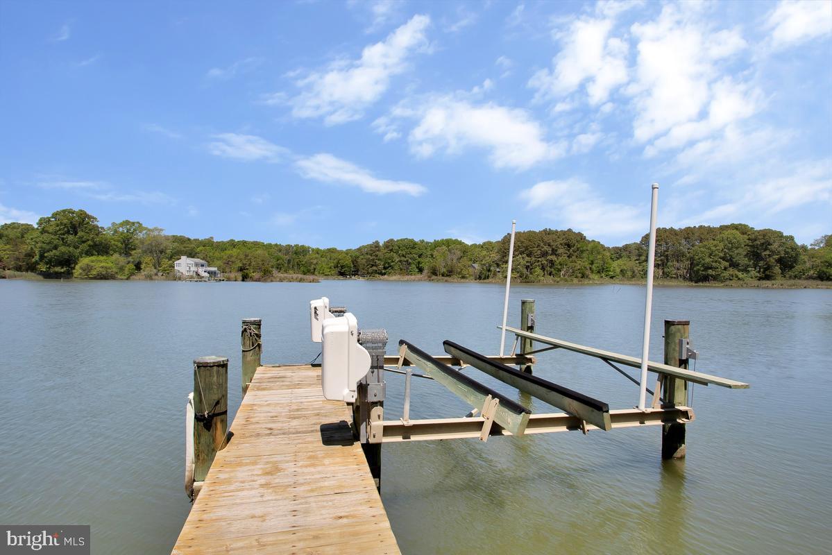 DEALE BEACH - Residential