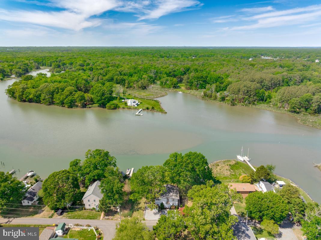 DEALE BEACH - Residential