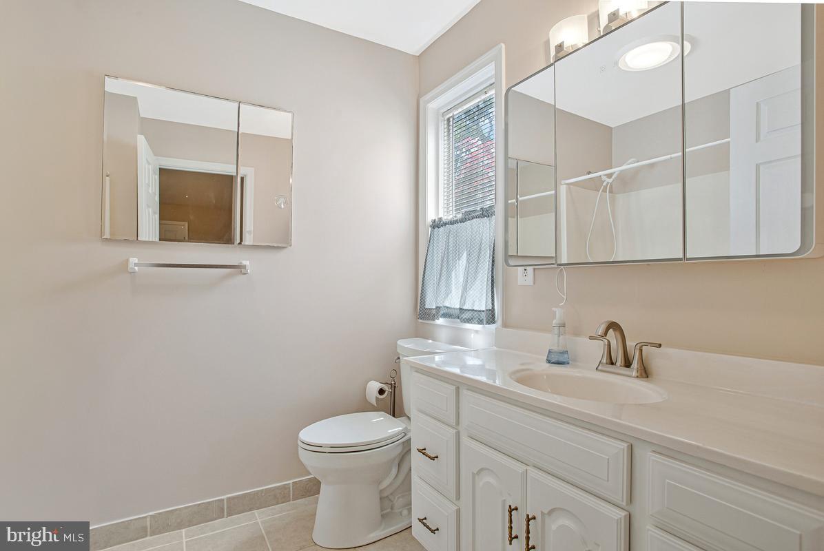 DEALE BEACH - Residential