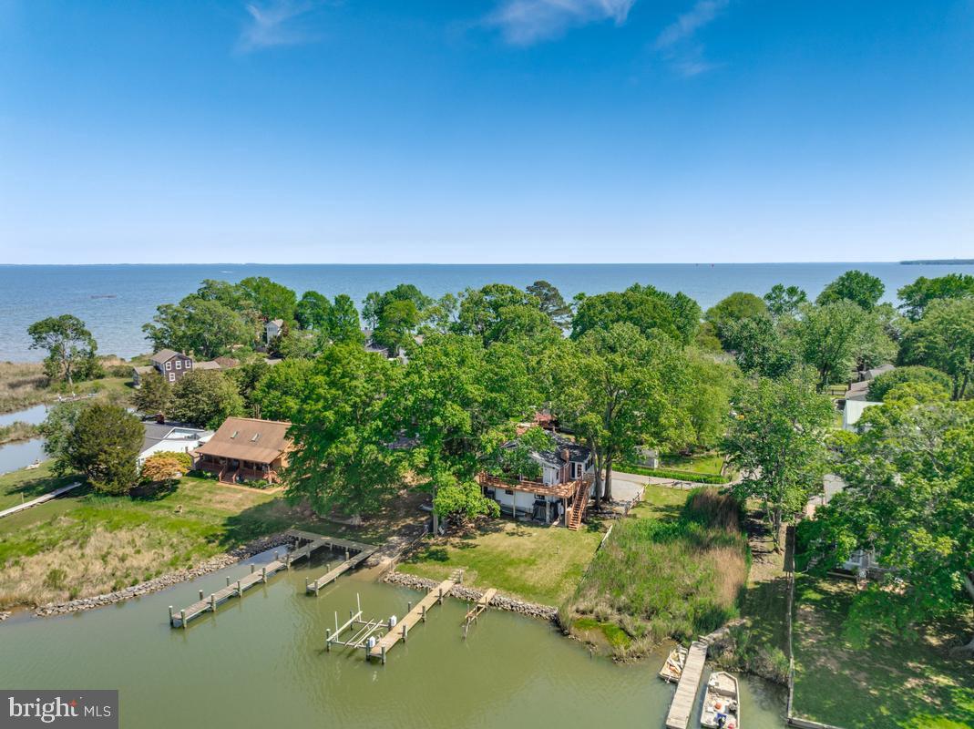 DEALE BEACH - Residential