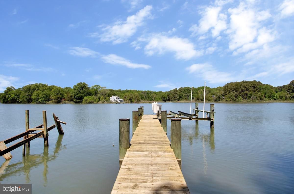 DEALE BEACH - Residential