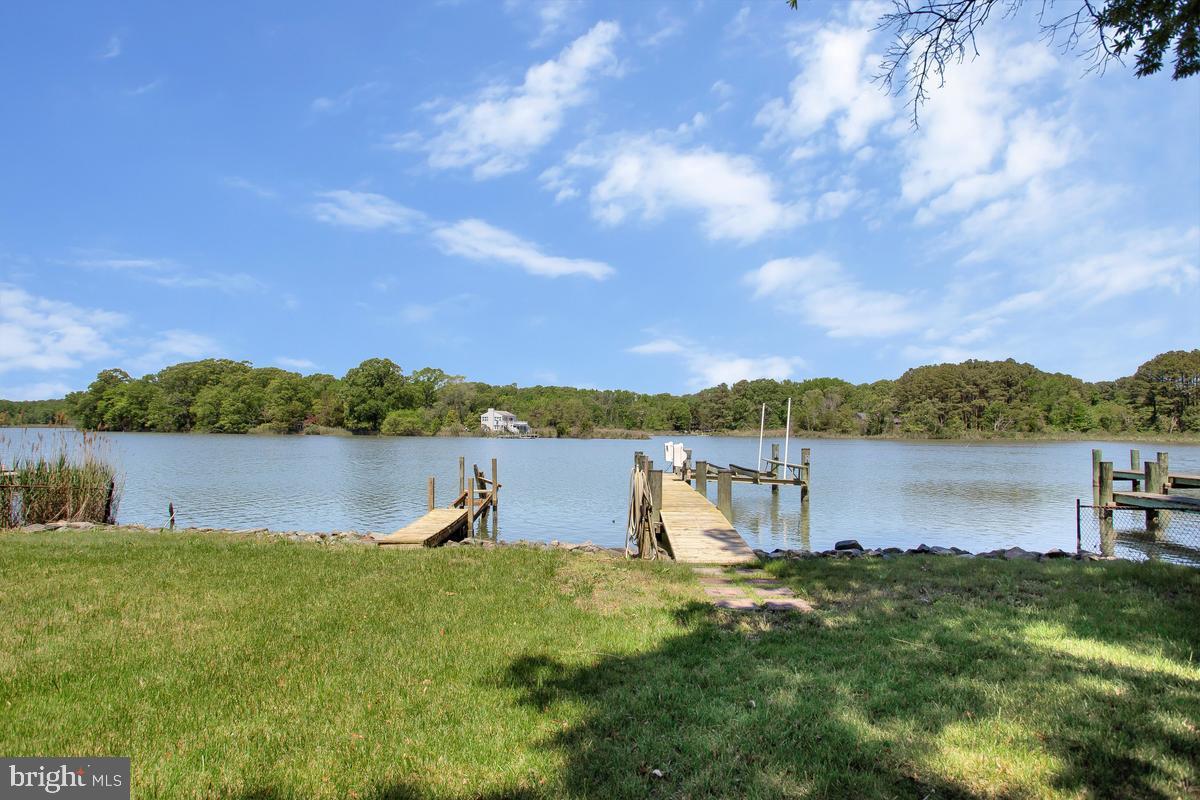 DEALE BEACH - Residential