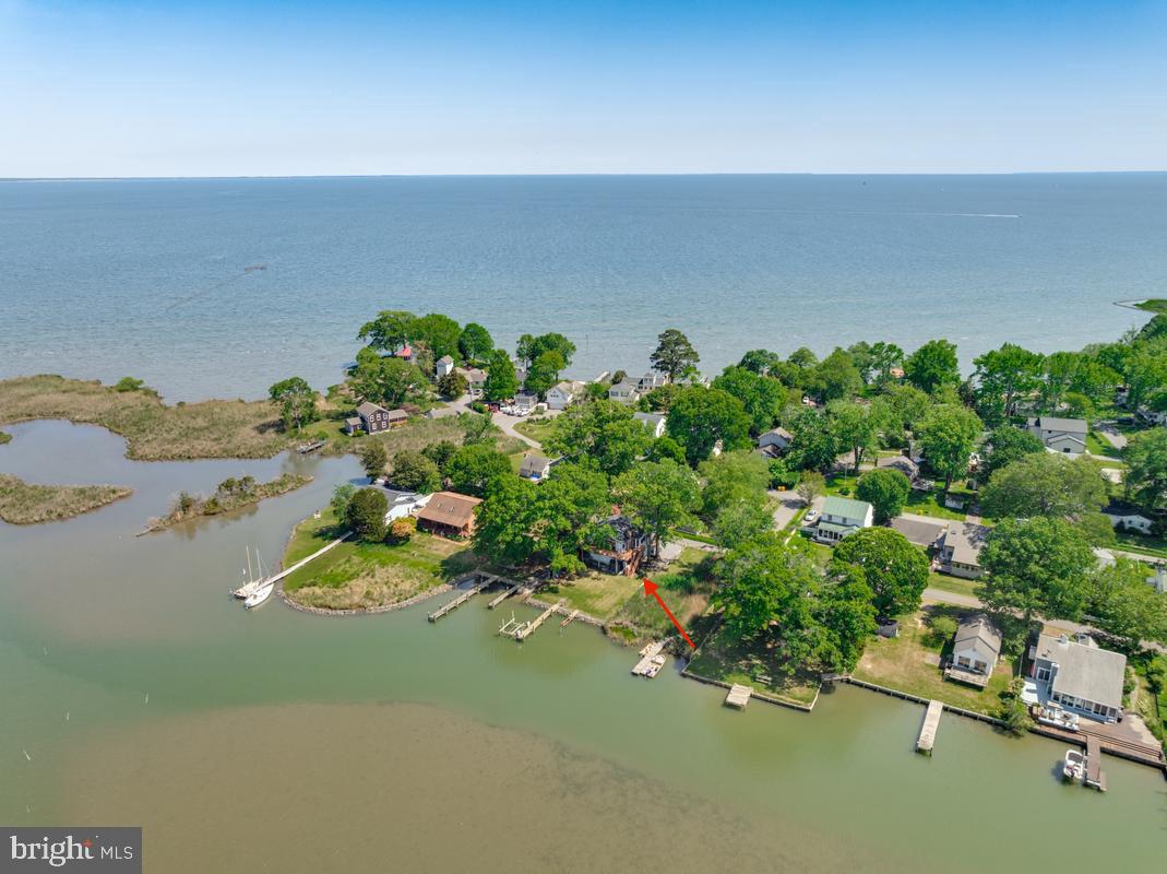 DEALE BEACH - Residential