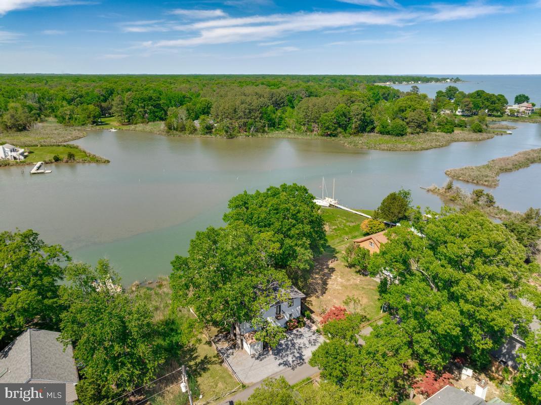 DEALE BEACH - Residential