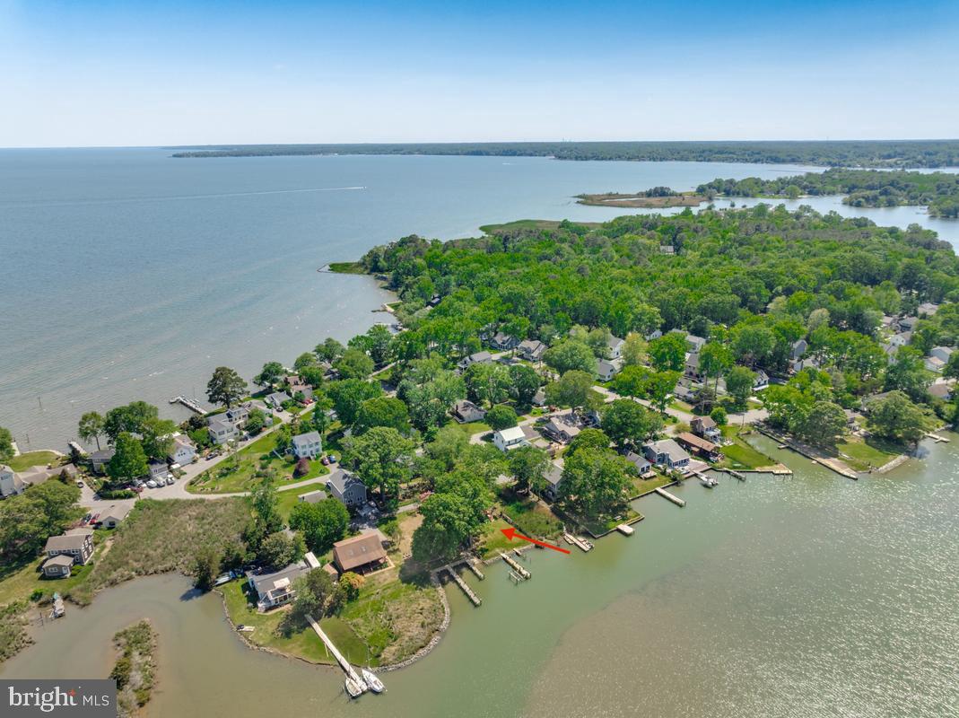 DEALE BEACH - Residential