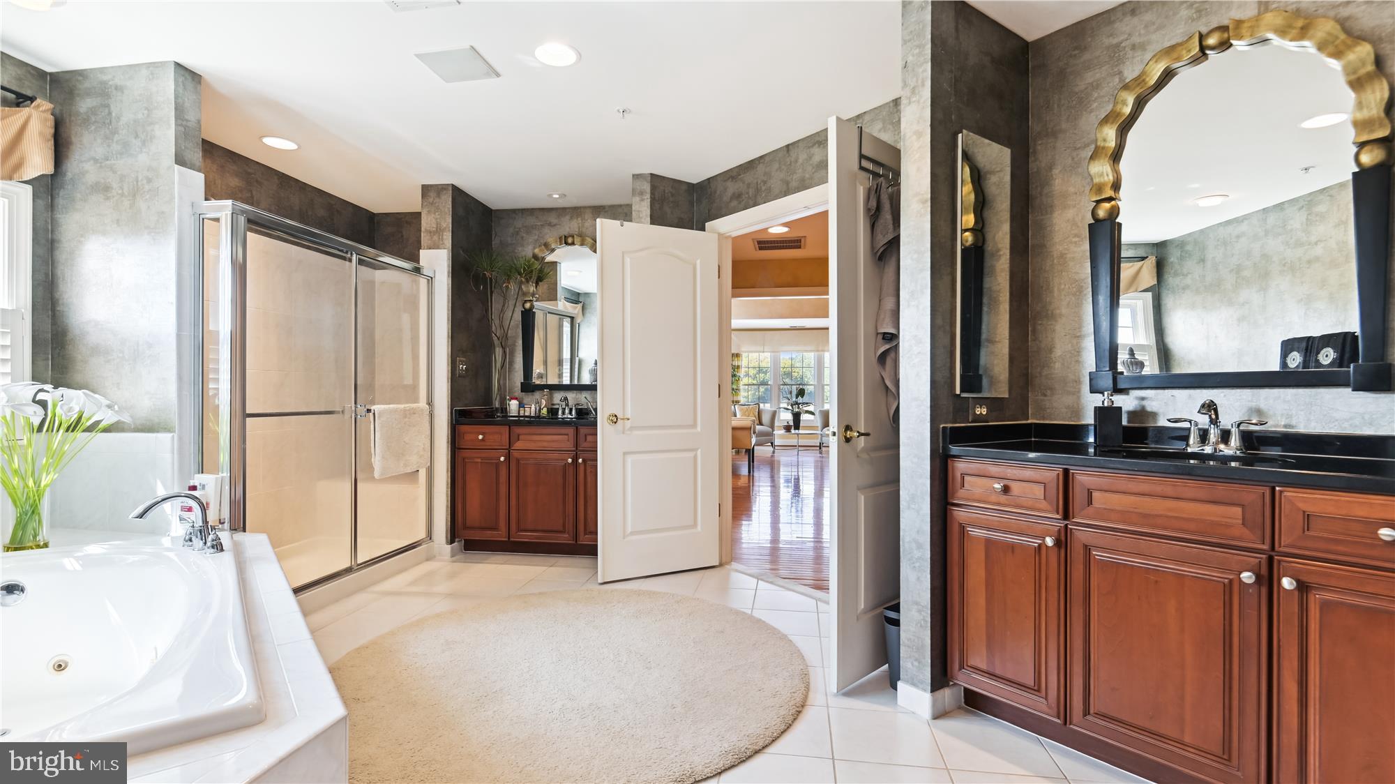 GREENHILLS FARM - Residential