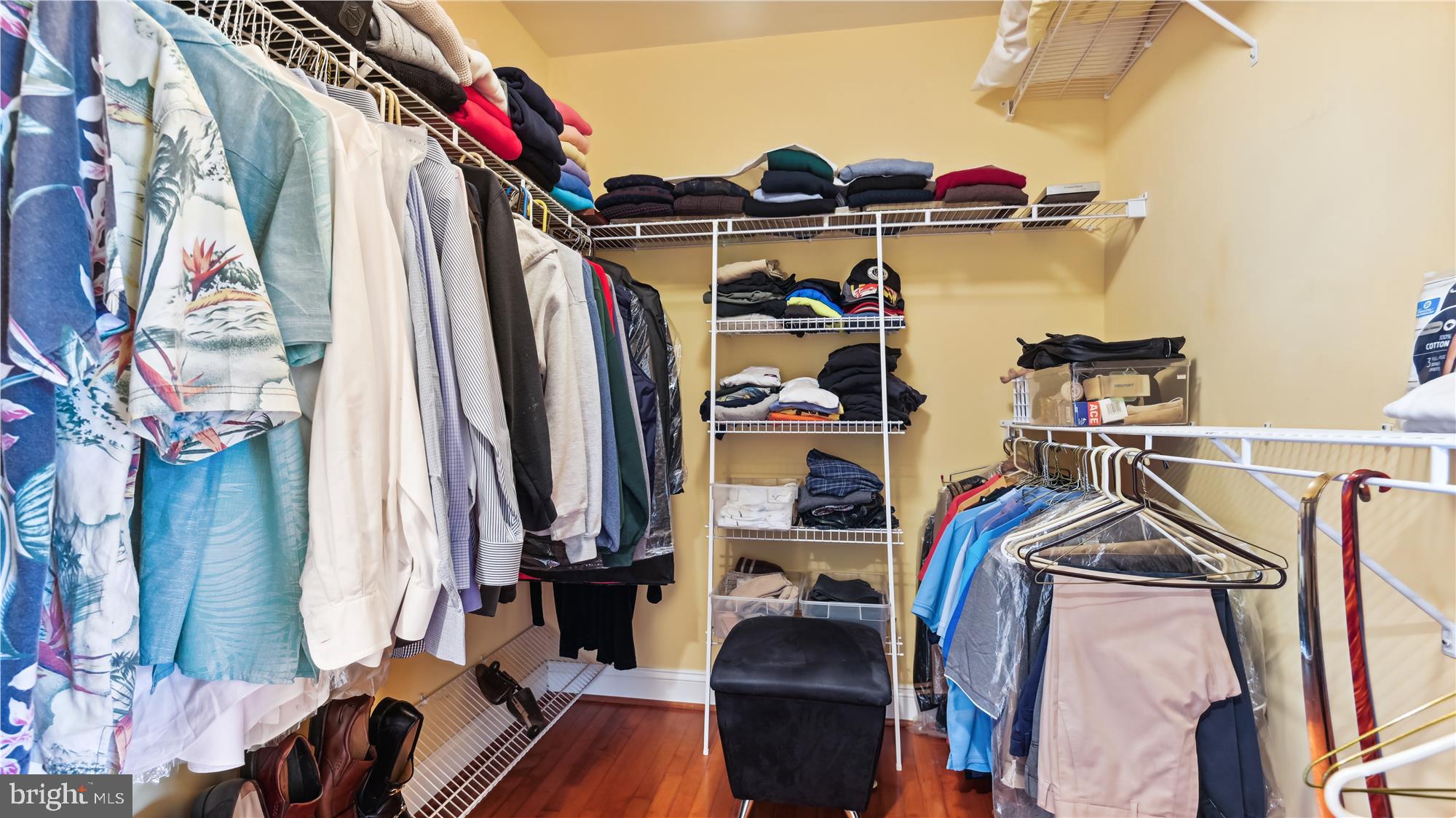 GREENHILLS FARM - Residential