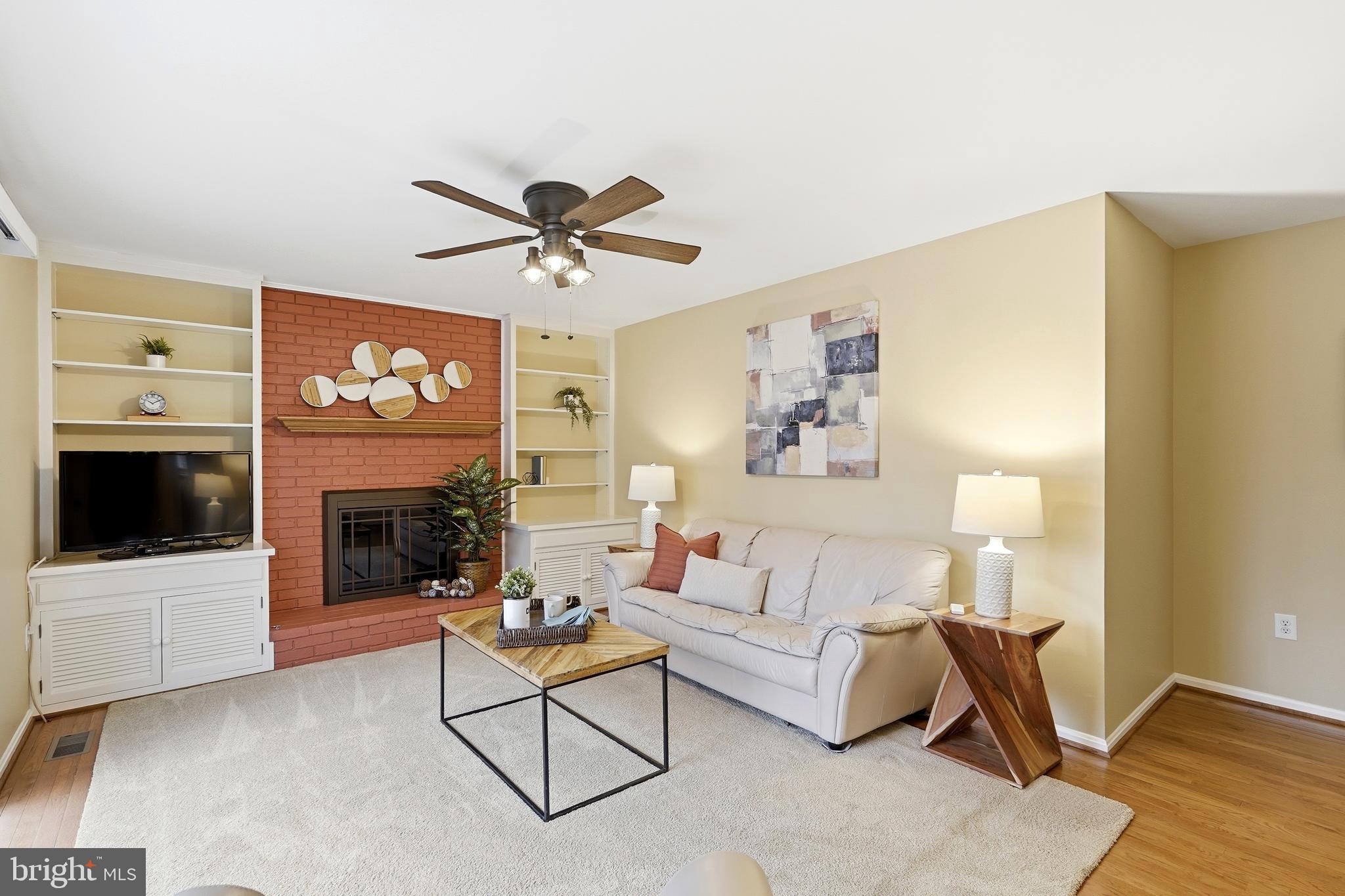 LAKEWOOD HILLS - Residential