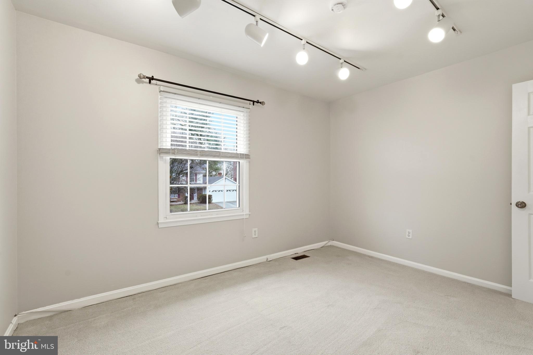 LAKEWOOD HILLS - Residential