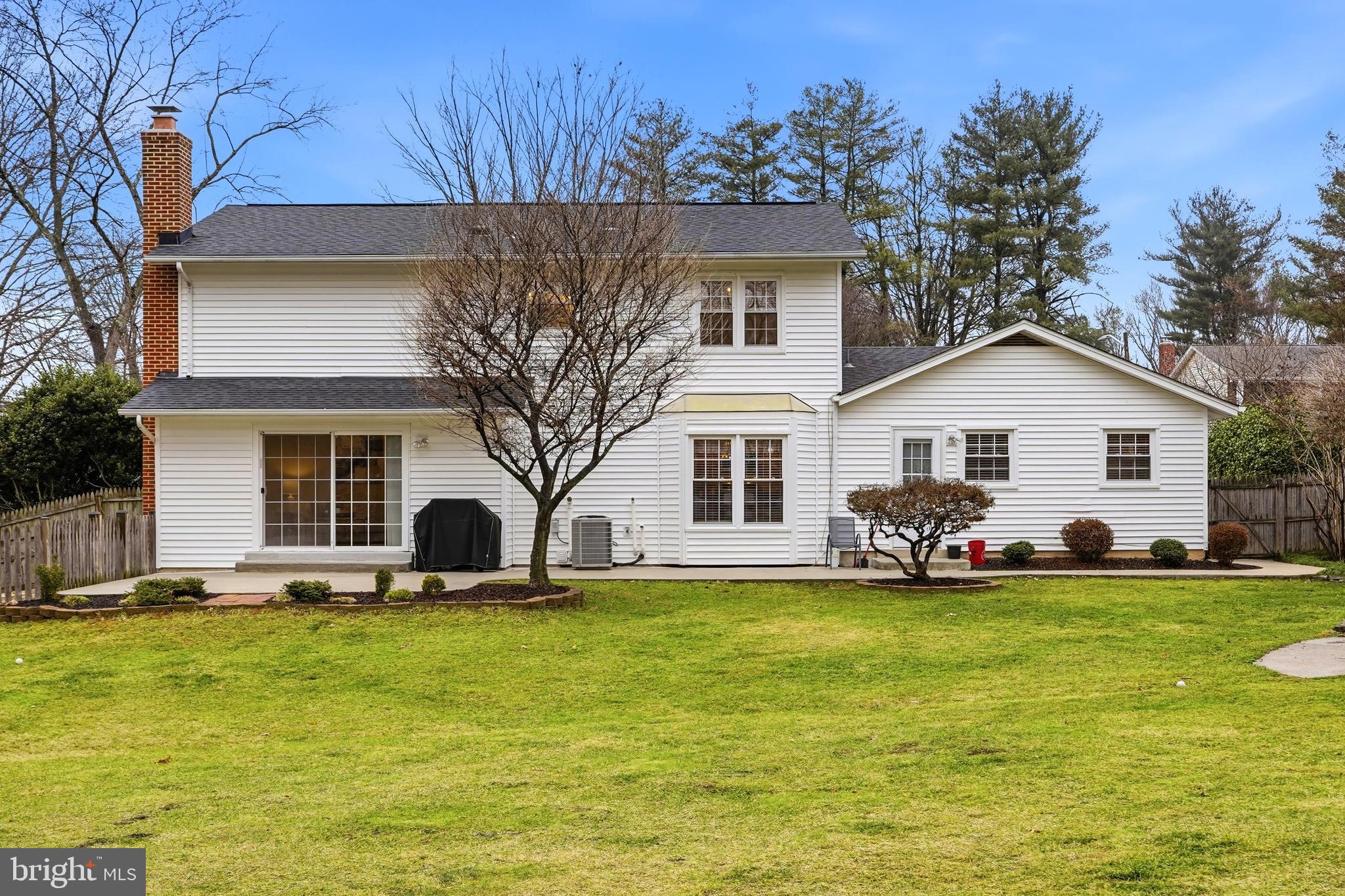 LAKEWOOD HILLS - Residential