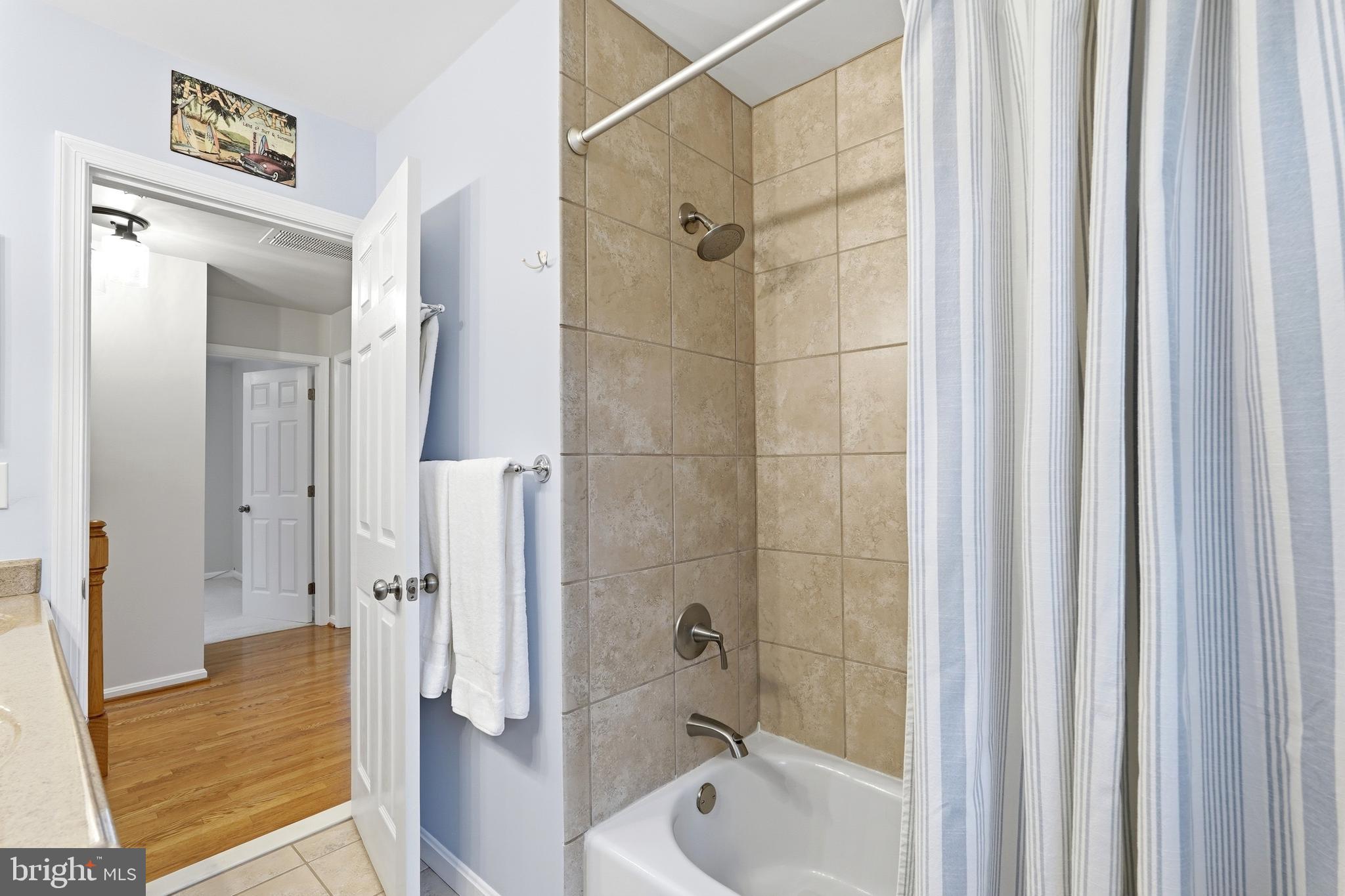 LAKEWOOD HILLS - Residential