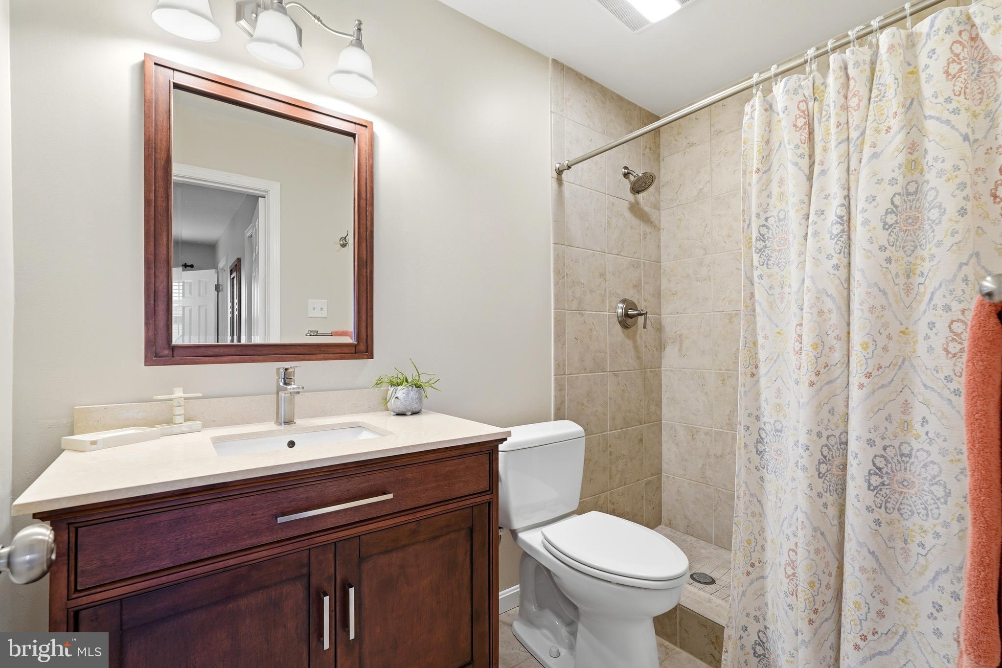 LAKEWOOD HILLS - Residential