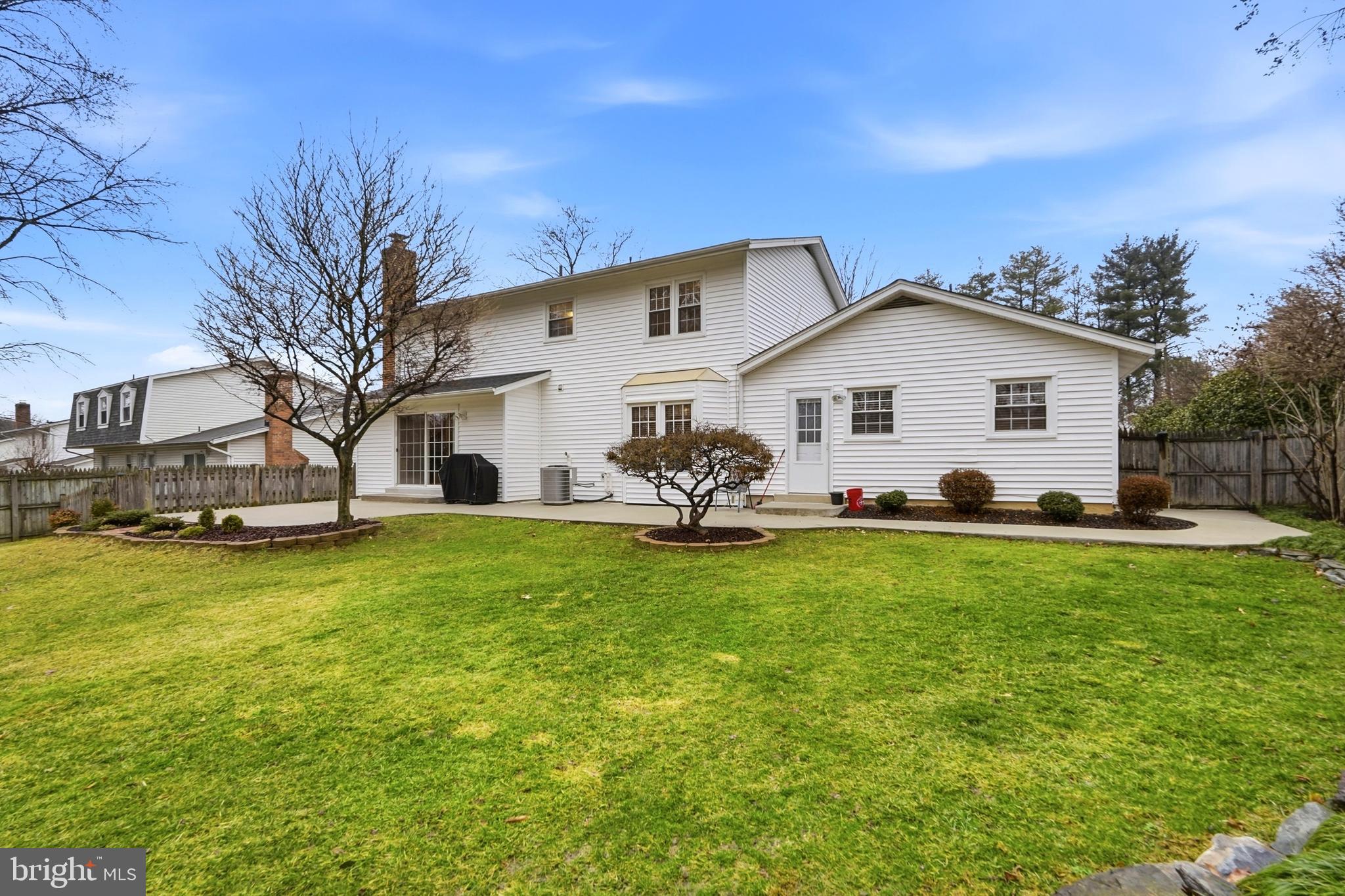 LAKEWOOD HILLS - Residential