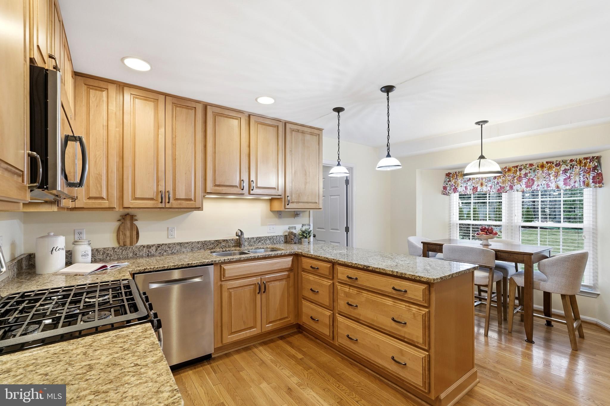 LAKEWOOD HILLS - Residential