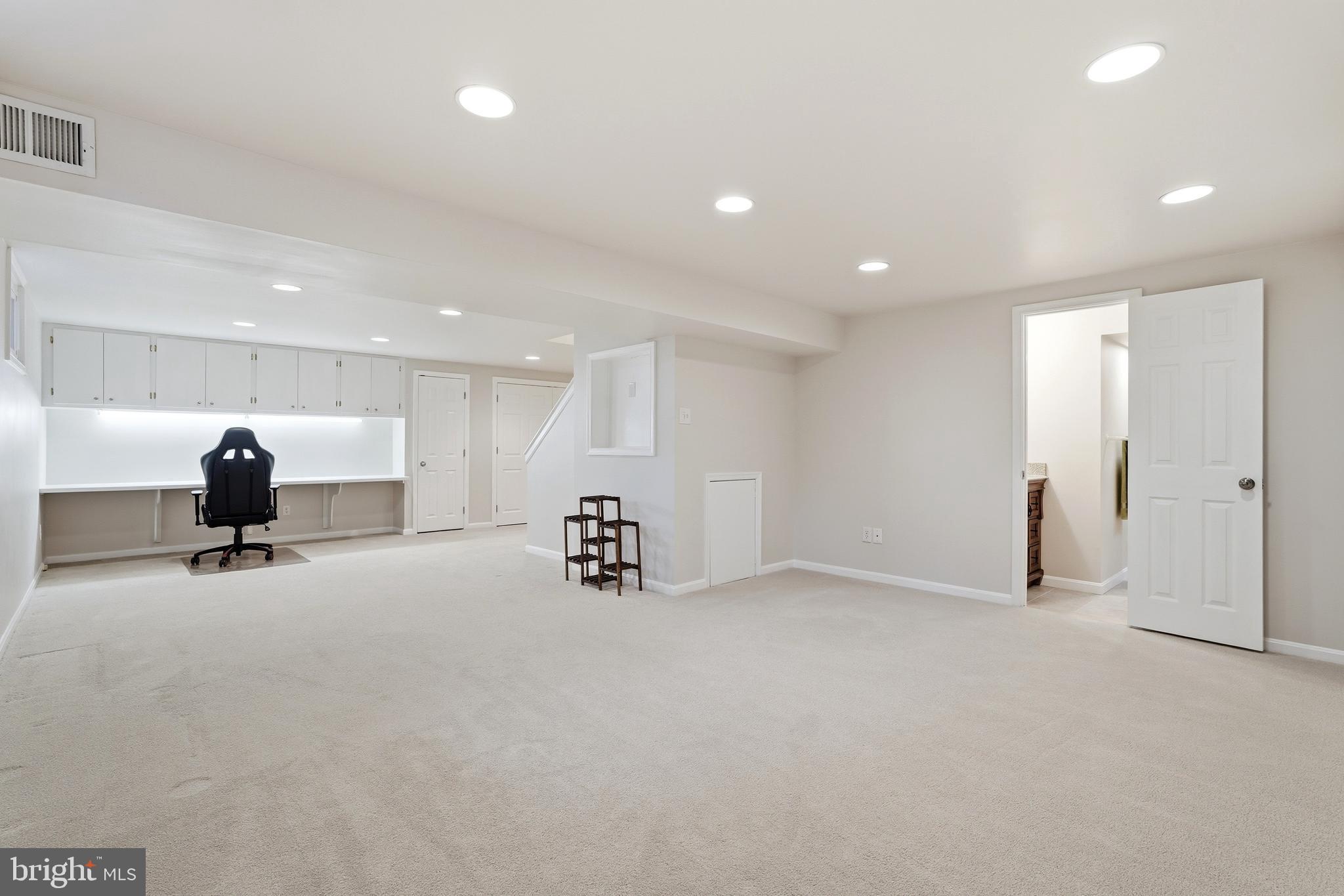 LAKEWOOD HILLS - Residential