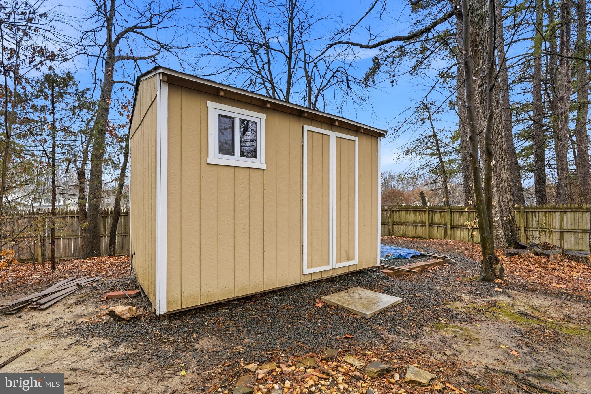 LAKEWOOD HILLS - Residential